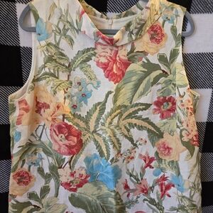 Jones New York Country Beige Label with Light Pink Lining